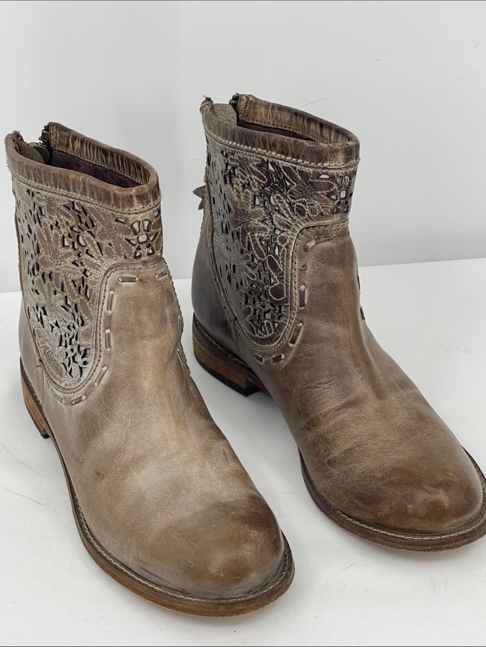 CORRAL SIZE 7M Women's Taupe Cutout Leather Ankle Boots BACK ZIPPER